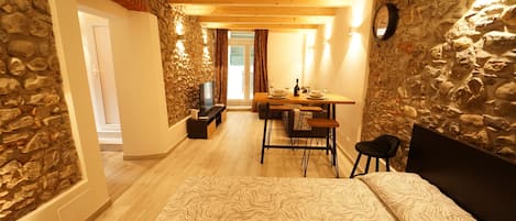 1 camera, ferro/asse da stiro, Wi-Fi gratuito, lenzuola