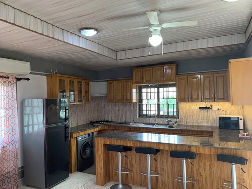 Luxury 1 Bedroom Ensuite house in Galilea Amanfro