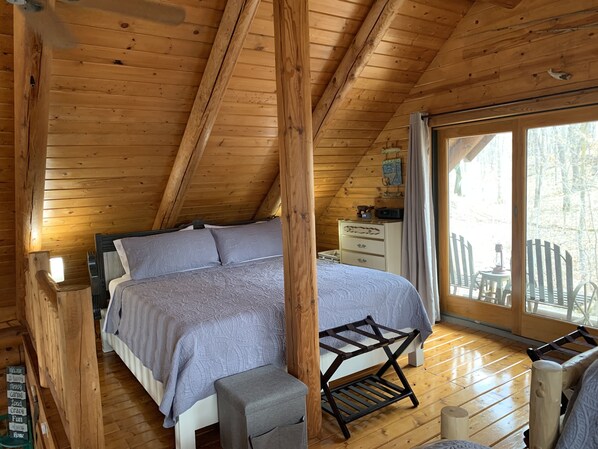 2 bedrooms, iron/ironing board, travel crib, free WiFi