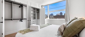 Centrally located, modern Seattle townhome breathtaking SpaceNeedle views! 