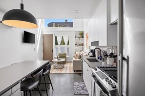 Fridge, microwave, oven, stovetop - Centrally located, modern Seattle townhome breathtaking SpaceNeedle views! (Seattle)