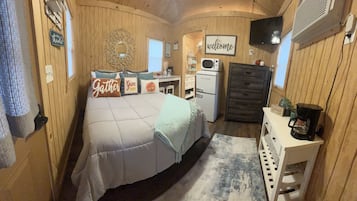 1 bedroom, iron/ironing board, bed sheets