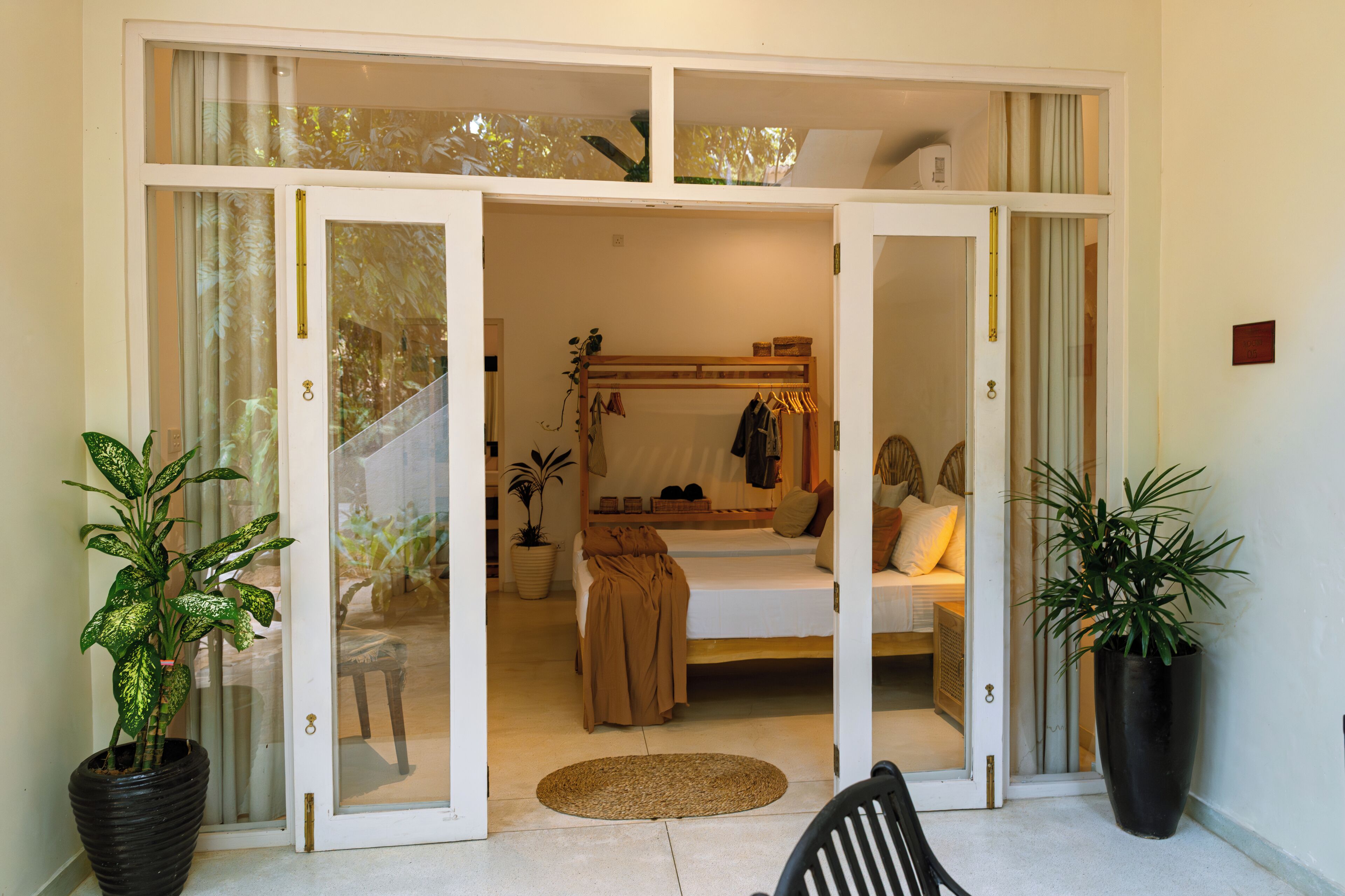 8 bedrooms, iron/ironing board, free WiFi, bed sheets