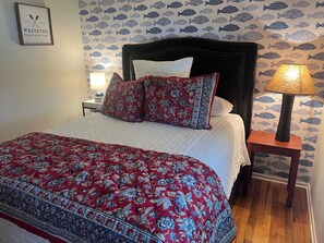 3 室のベッドルーム、旅行用ベビーベッド、WiFi (無料)、ベッドシーツ