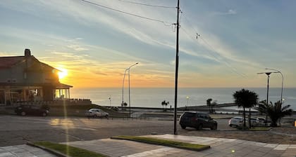 Departamento 3 Ambientes - Junto al Mar - Cochera
