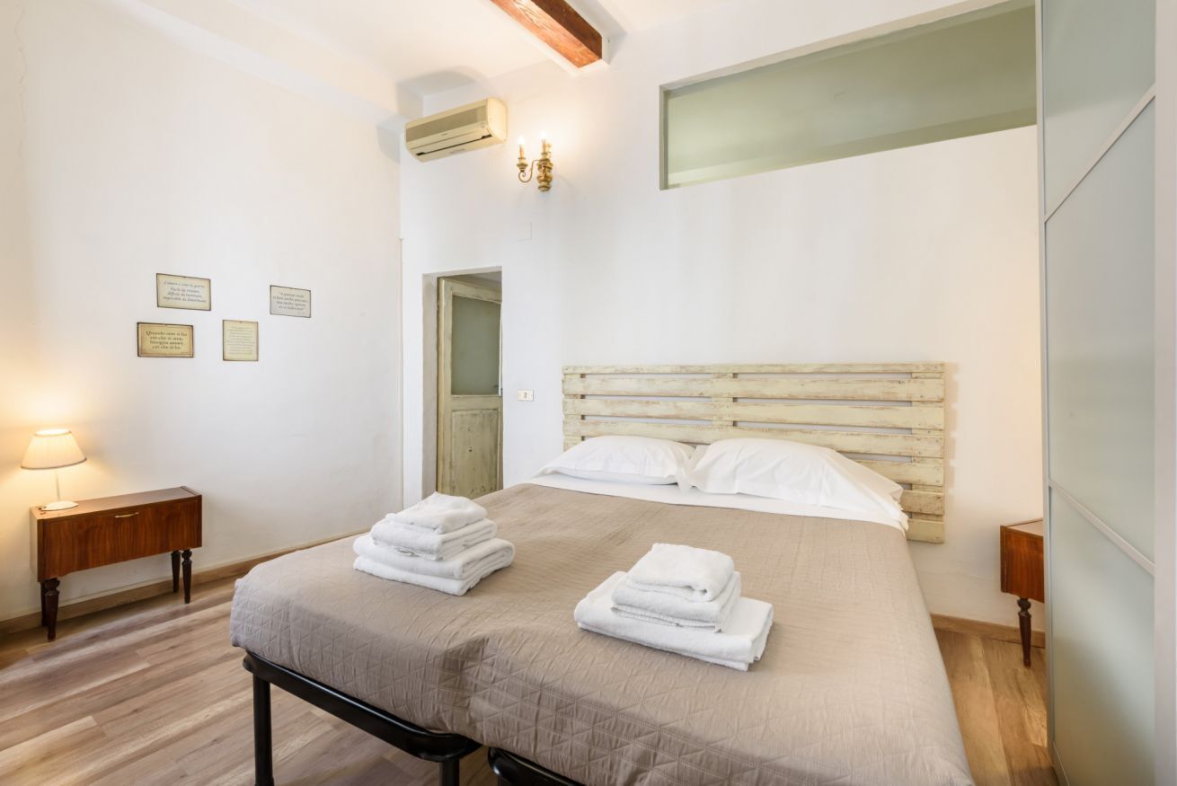 1 chambre, fer et planche à repasser, Wi-Fi, literie fournie