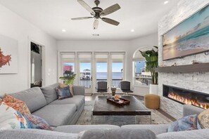 Smart TV - Hot Tub | Bayfront Views | Private Dock (Galveston)