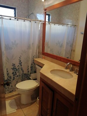 Handtücher, Toilettenpapier