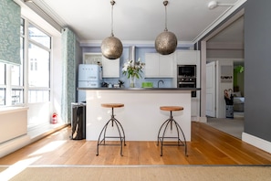 Fridge, microwave, oven, dishwasher - GuestReady - London City Stay (London)