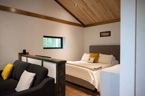 1 bedroom, free WiFi, bed sheets, wheelchair access - Private Chalet in Nature & Water / Near Algonquin (Barry's Bay)