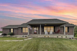 Exterior - Close to the Ark! Incredible views on 10 private acres w/ firepits! (Corinth)