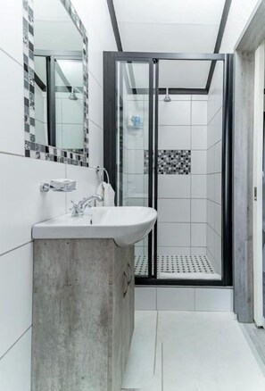 Håndklæder, Sæbe, Shampoo, Toiletpapir