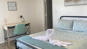 1 chambre, bureau, fer et planche à repasser, accès au Wi-Fi (inclus)