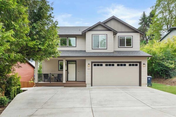 Unclassified image, 1 of 44, button