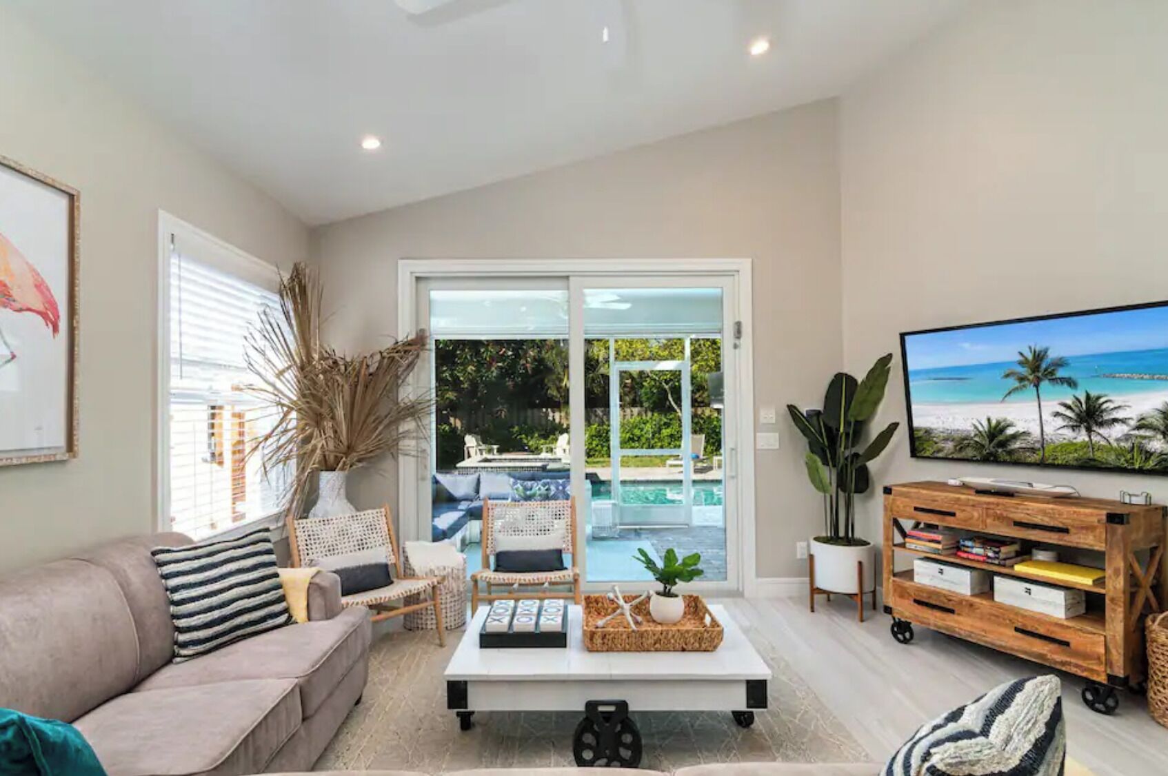 Smart TV, books, music library, stereo