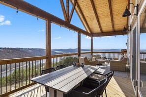 Outdoor dining - Feels Like Summer has Best Lake Views, Hot Tub, Shared Pools, Free Tickets, Games (Kimberling City)