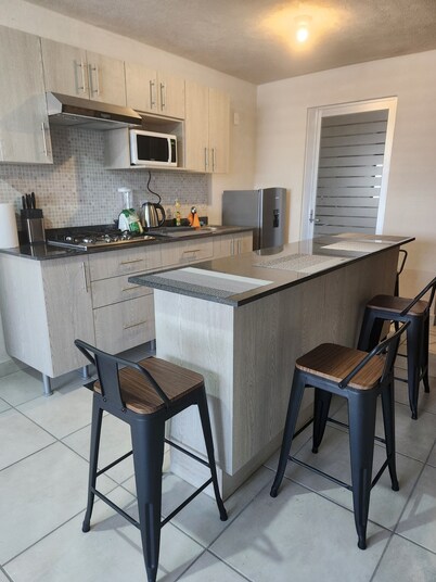  Modern 2BR Executive Apartment with Parking – Guadalajara