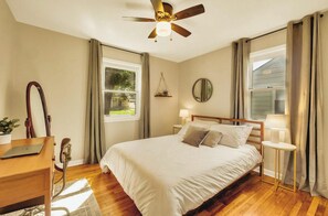 2 soveværelser, skrivebord, strygejern/strygebræt, Wi-Fi