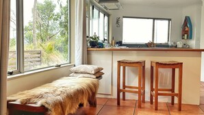 Interior - Large holiday home set across from the beach (Half Moon Bay)