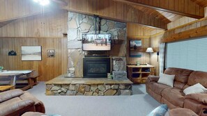 TV, fireplace, offices