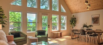 The Honeybee Hideaway | A Peaceful Sanctuary | Hot Tub, Fire Pit and Pet-Friendly