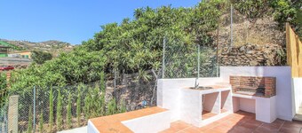 Amazing home in Torrox with kitchenette