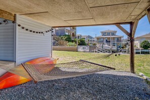 Property grounds - Steps to the beach. Canal front with new dock. Clean, Cozy Getaway. (Surf City)
