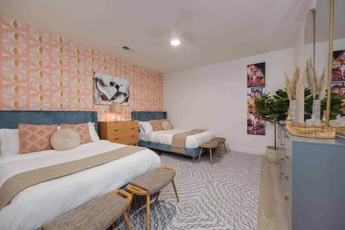 4 habitaciones, tabla de planchar con plancha, cuna de viaje y wifi 