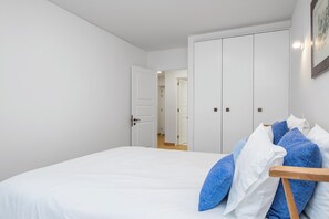 1 chambre, fer et planche Ă repasser, Wi-Fi gratuit, draps fournis