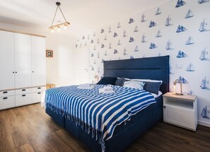 3 habitaciones, escritorio, tabla de planchar con plancha y wifi 