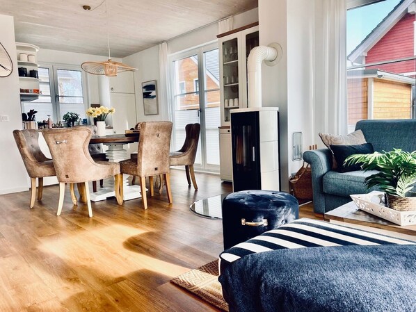 Télévision, chaîne hi-fi