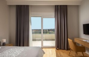 3 bedrooms, travel crib, free WiFi, bed sheets