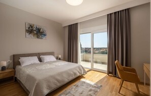 3 bedrooms, travel crib, free WiFi, bed sheets - Amazing home in Vabriga (Vabriga)