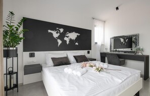4 bedrooms, in-room safe, travel cot, free WiFi
