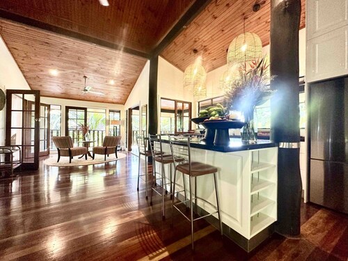 Papillon on Coral Sea - Have you ever imagined yourself in a treehouse?