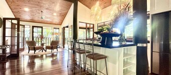 Papillon on Coral Sea privacy