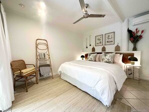 3 室のベッドルーム、デスク、WiFi (無料)、ベッドシーツ
