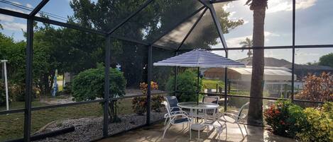 حمّام سباحة مُدفَّأ