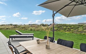 Outdoor dining - 3 bedroom nice home in Fanø (Fanø)