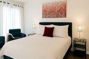 4 bedrooms, desk, iron/ironing board, travel crib