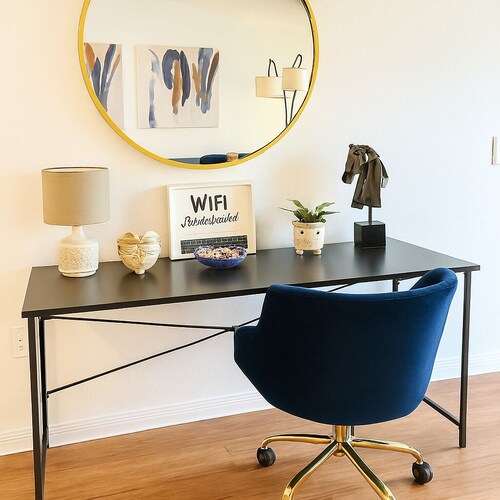 Relaxing/Private 4 Bedroom House w/HeatedPool