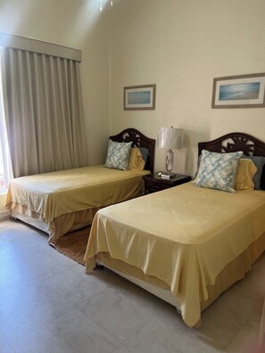 2 soverom, strykejern/-brett, wi-fi og sengetøy