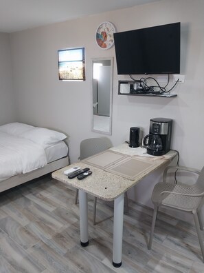 1 habitación y caja de seguridad en la habitación 
