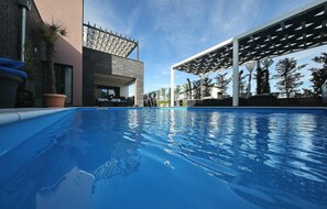 Beheizter Pool