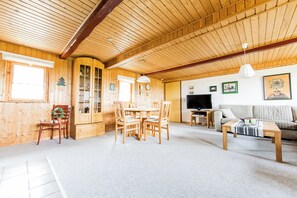 TV, DVD player, stereo - Idyllic farmhouse 600m from the Little Belt (Faaborg)