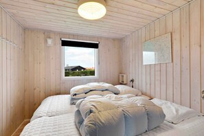 3 bedrooms, iron/ironing board, free WiFi - Fantastic view over Venø bay (Vinderup)