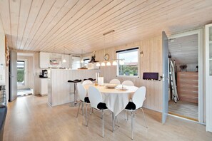 Dining - Fantastic view over Venø bay (Vinderup)