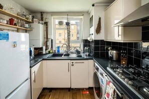 Fridge, microwave, oven, dishwasher