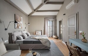 4 bedrooms, travel cot, free WiFi, bed sheets - 4 bedroom cozy home in Sv. Lovrec (Sv. Lovrec)