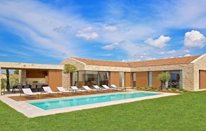 A heated pool - Awesome home in Brtonigla with sauna (Brtonigla)